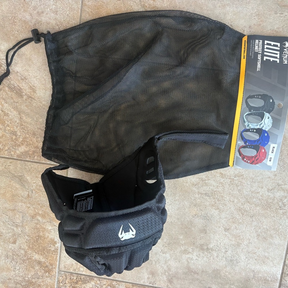 Black 7V7 Venum Helmet  with Mesh Bag NWT